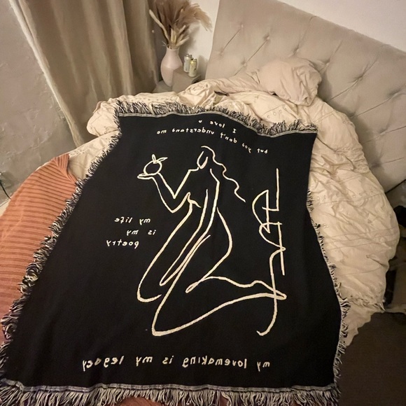 Lana Del Rey SUPER RARE AUTHENTIC OFFICIAL MERCH POETRY BLANKET :) MINT++ - Picture 3 of 5